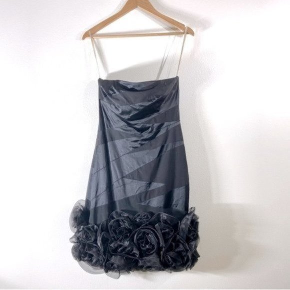 Karen Millen Dresses & Skirts - Karen Millen Strapless Black Rose Silk Cocktail Dress. Size 6